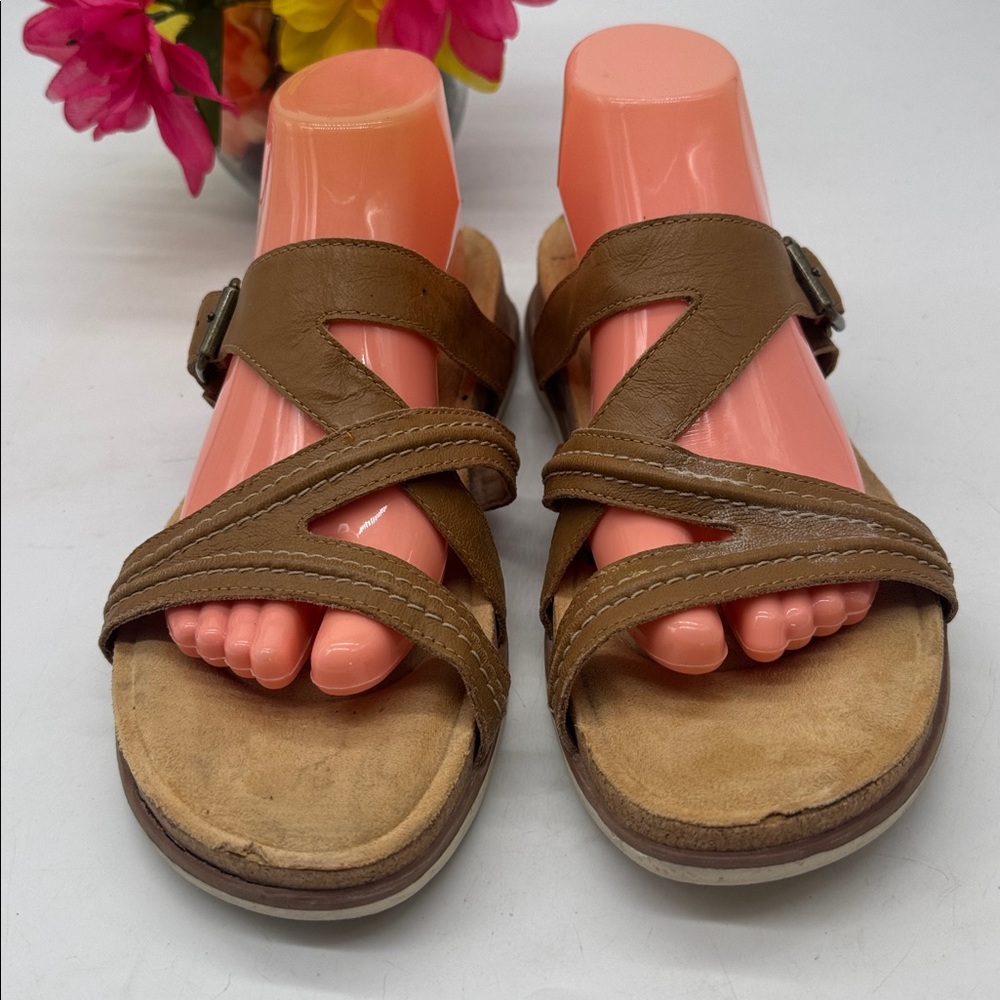Clarks Women’s Brown Strappy Comfort Sandals Size 12 MCS9992P - Picture 2 of 7